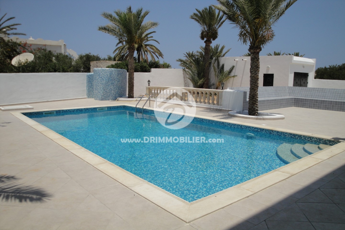 L 58 -                            Sale
                           Villa avec piscine Djerba